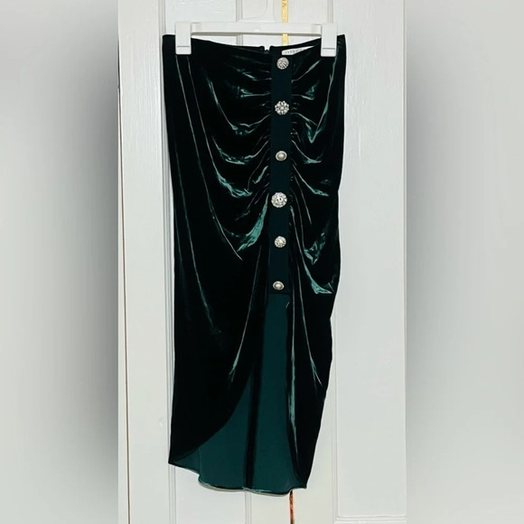 Veronica Beard Navita Velvet Asymmetrical Midi Skirt in
Emerald Green - Picture 5 of 7